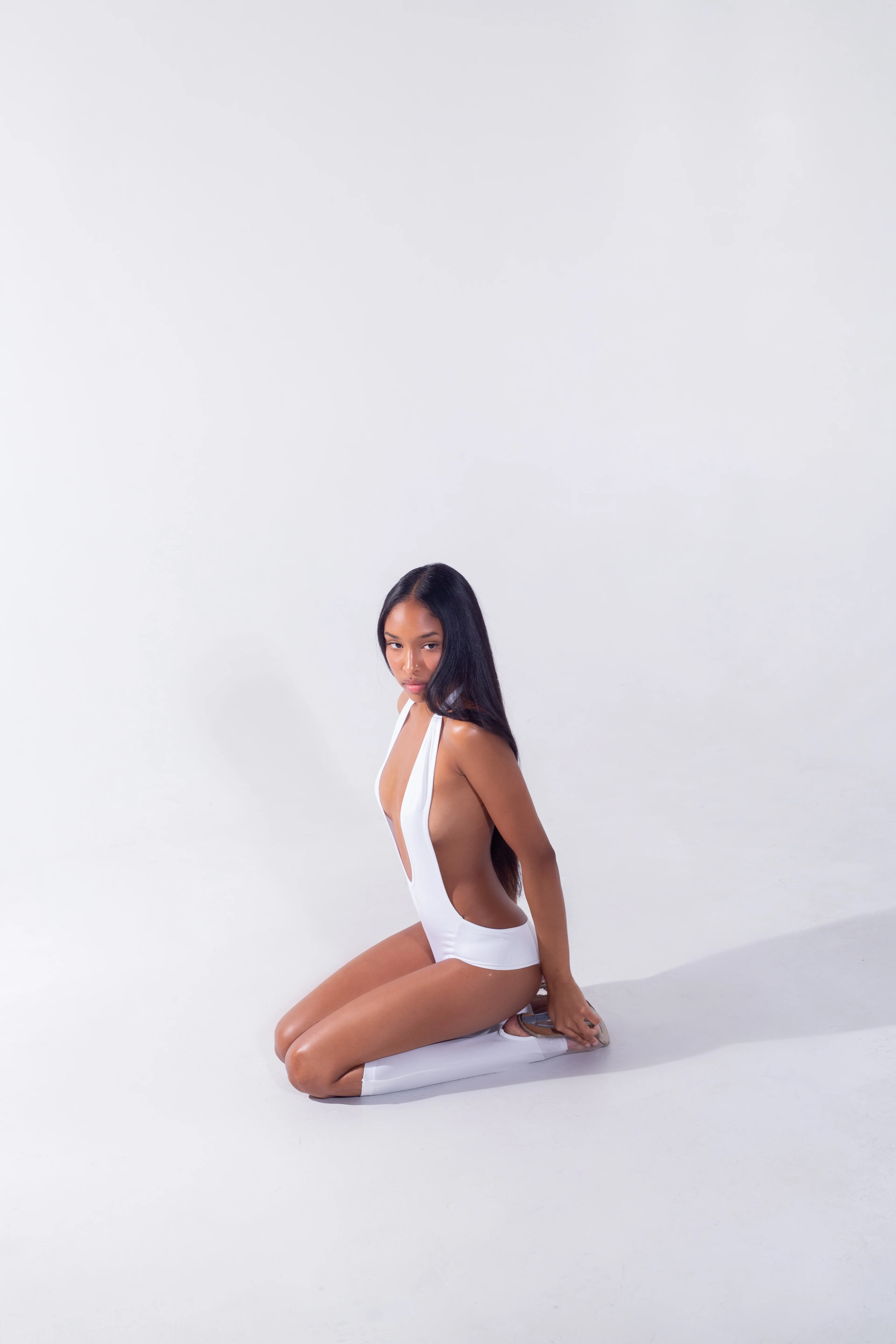 Seamless Halter Body (White) - Image 2