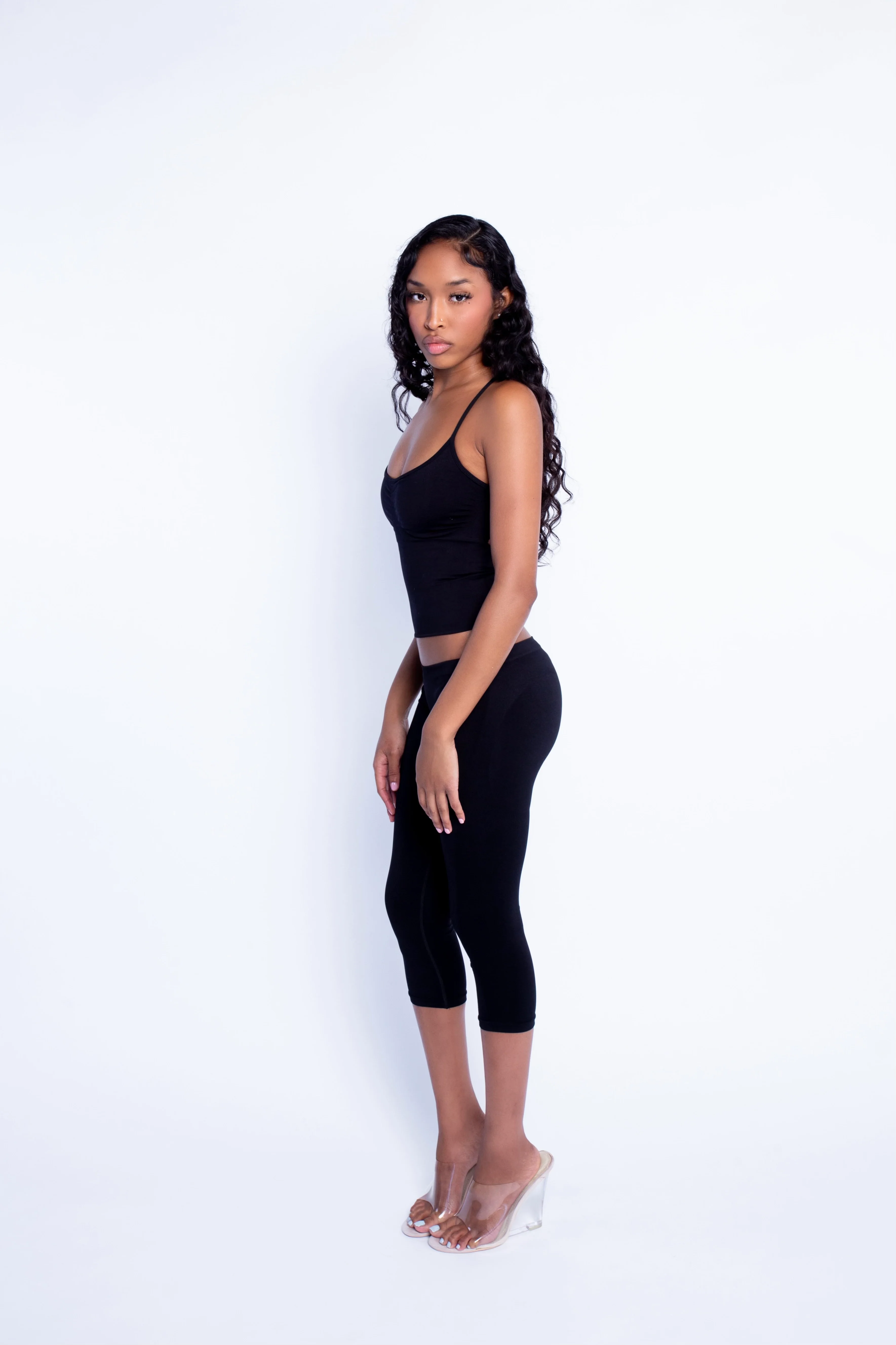 Seamless LowRise Capris (Black)