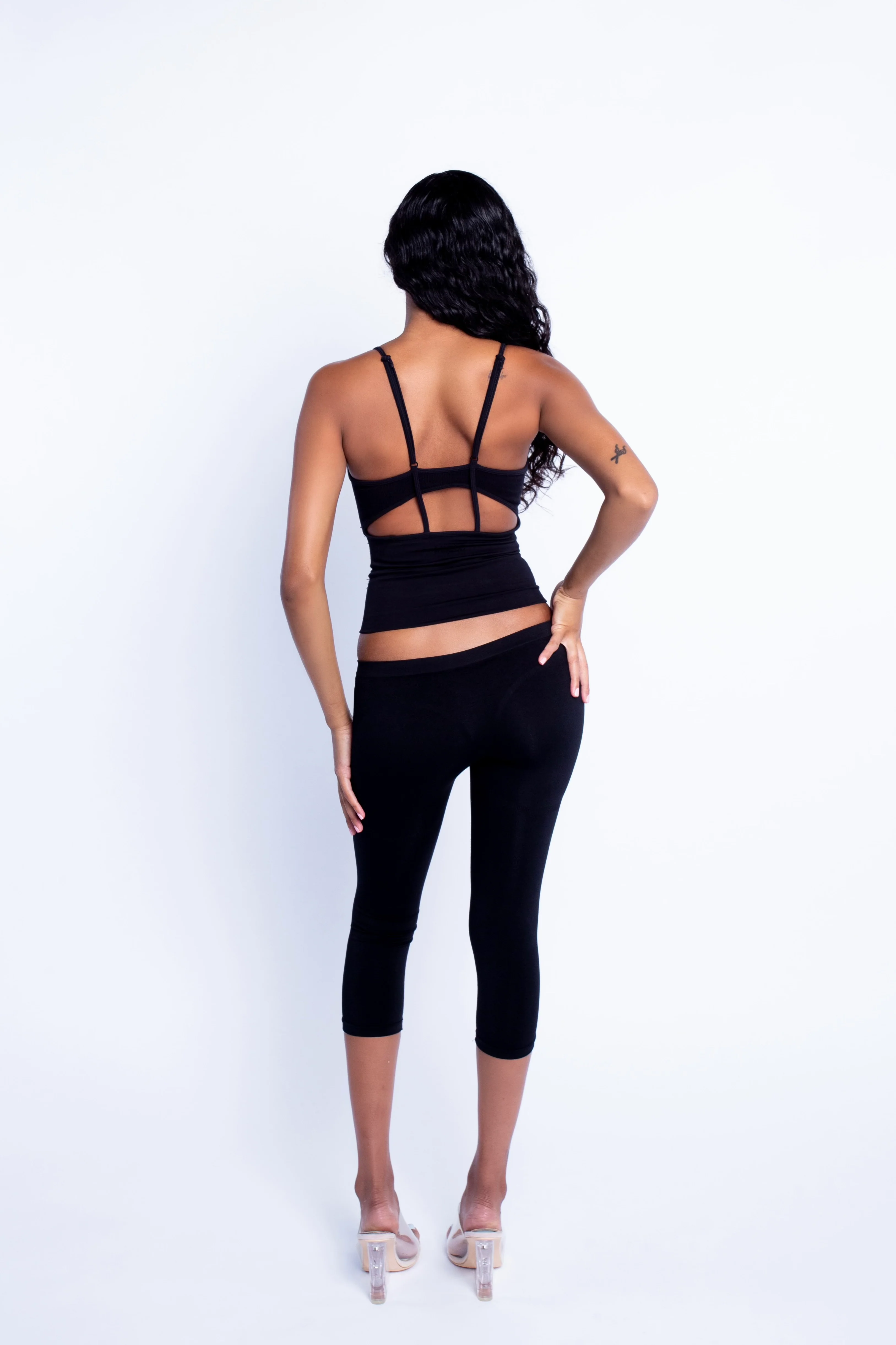 Seamless LowRise Capris (Black) - Image 2